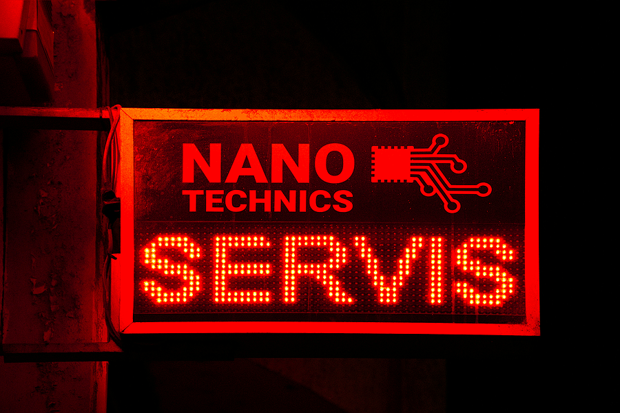 Team planning next steps for 90-day career reboot program